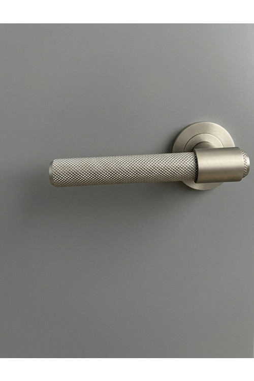 ÖZEN ZMK-PUNCH KOL MAT SATEN ALÜM. YUVARLAK ROZET YALE KAPI KOLU